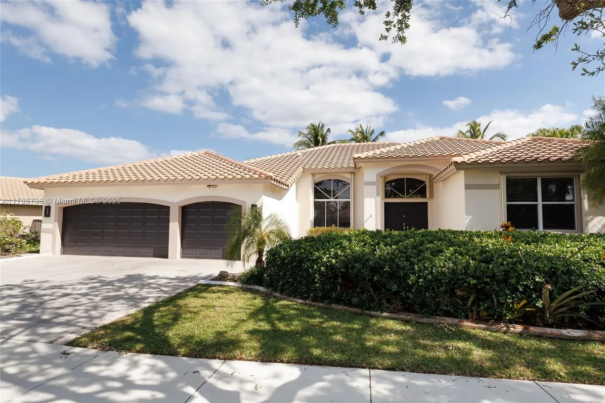 South Florida Real Estate | View 280 Landings Blvd, 280 | 5 Beds, 3 Baths