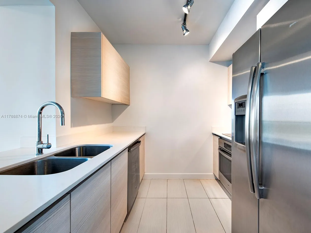 South Florida Real Estate | View 4250 BISCAYNE BL, 903 | Listing