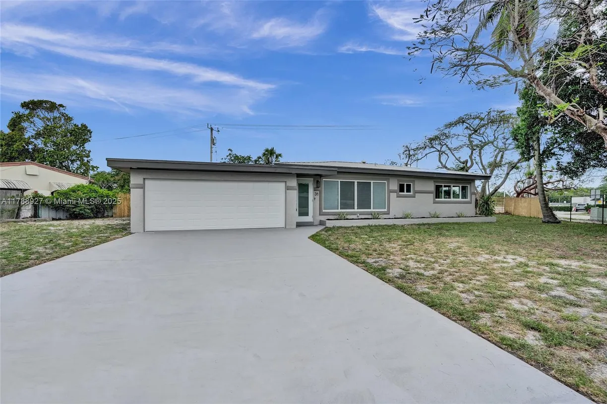 South Florida Real Estate | View 31 Florida Ave | 3 Beds, 2 Baths