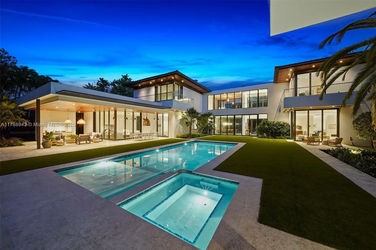 South Florida Real Estate | View 6255 SW 110th St | 7 Beds, 7 Baths