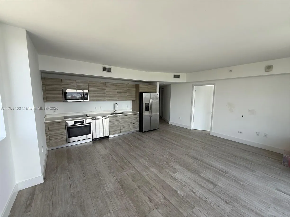 South Florida Real Estate | View  | Listing