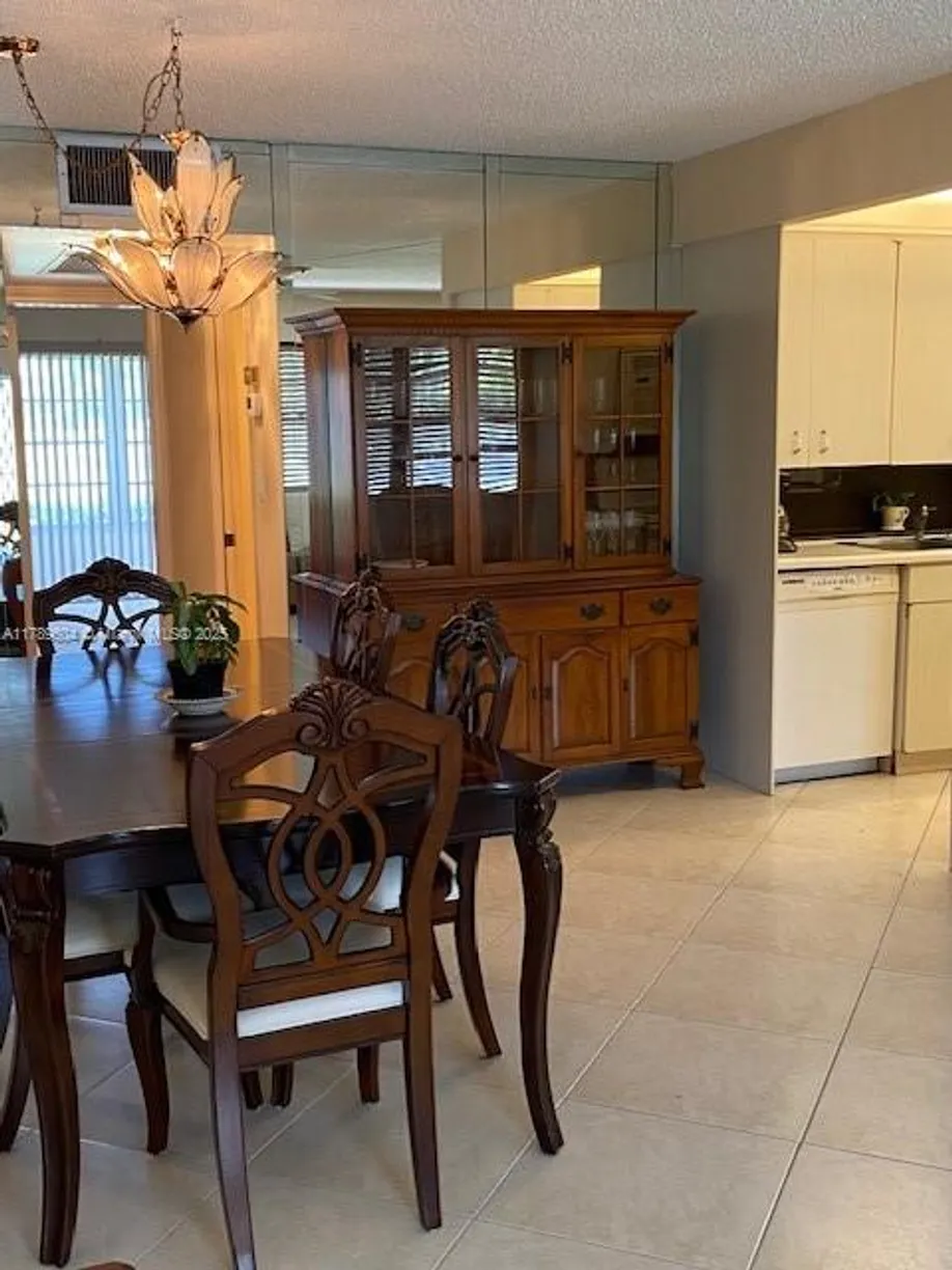 South Florida Real Estate | View 2801 Victoria Way, H1 | Listing