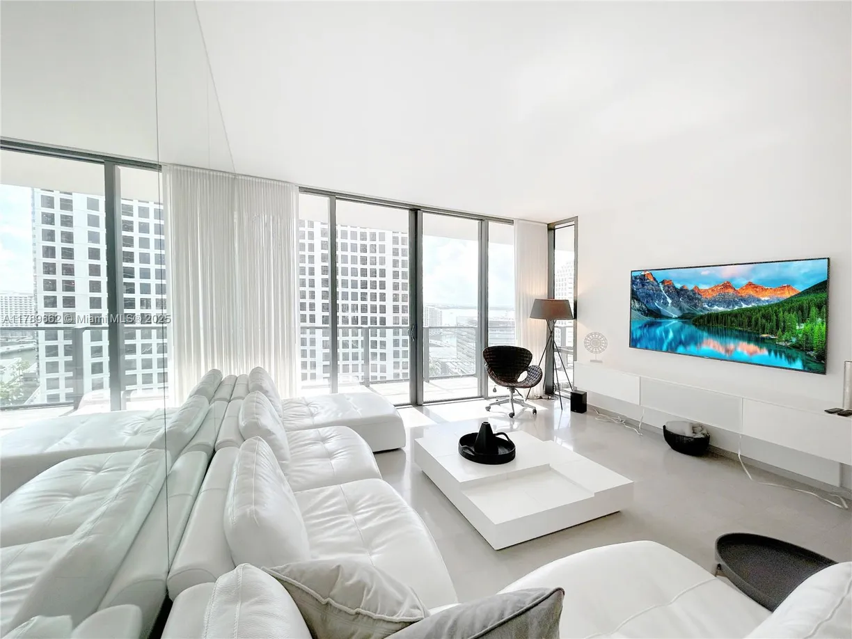 South Florida Real Estate | View 68 SE 6th St, 1903 | 3 Beds, 3 Baths