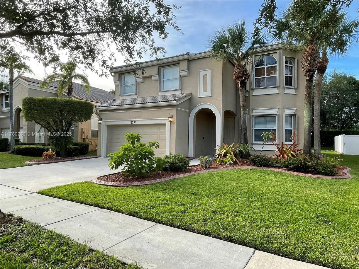 South Florida Real Estate | View  | 4 Beds, 2 Baths