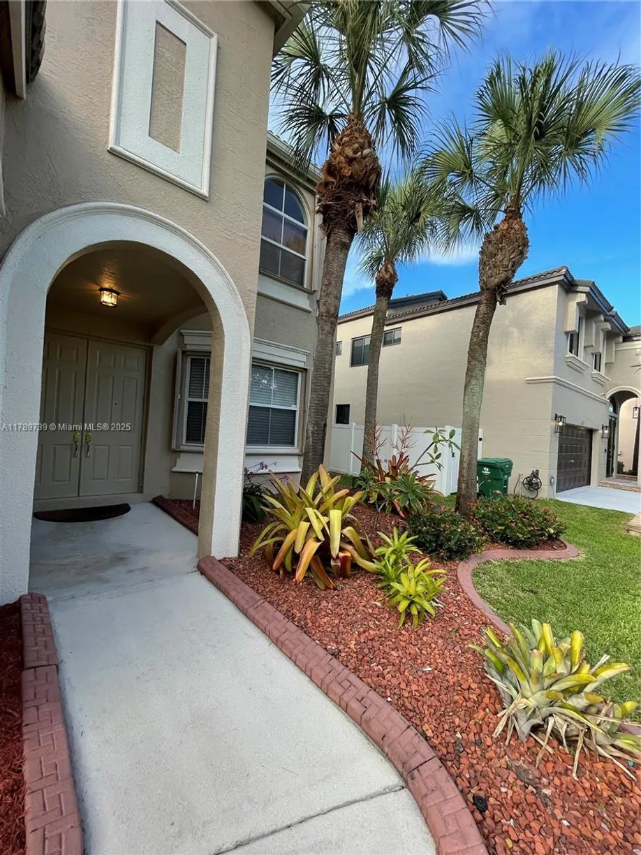 South Florida Real Estate | View  | Listing