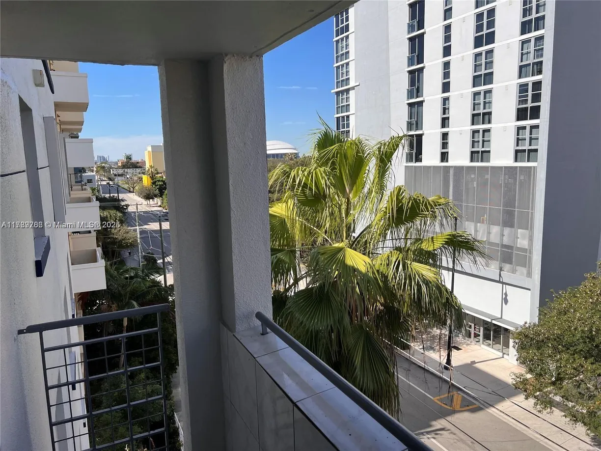 South Florida Real Estate | View 546 SW 1st St, 611 | Listing