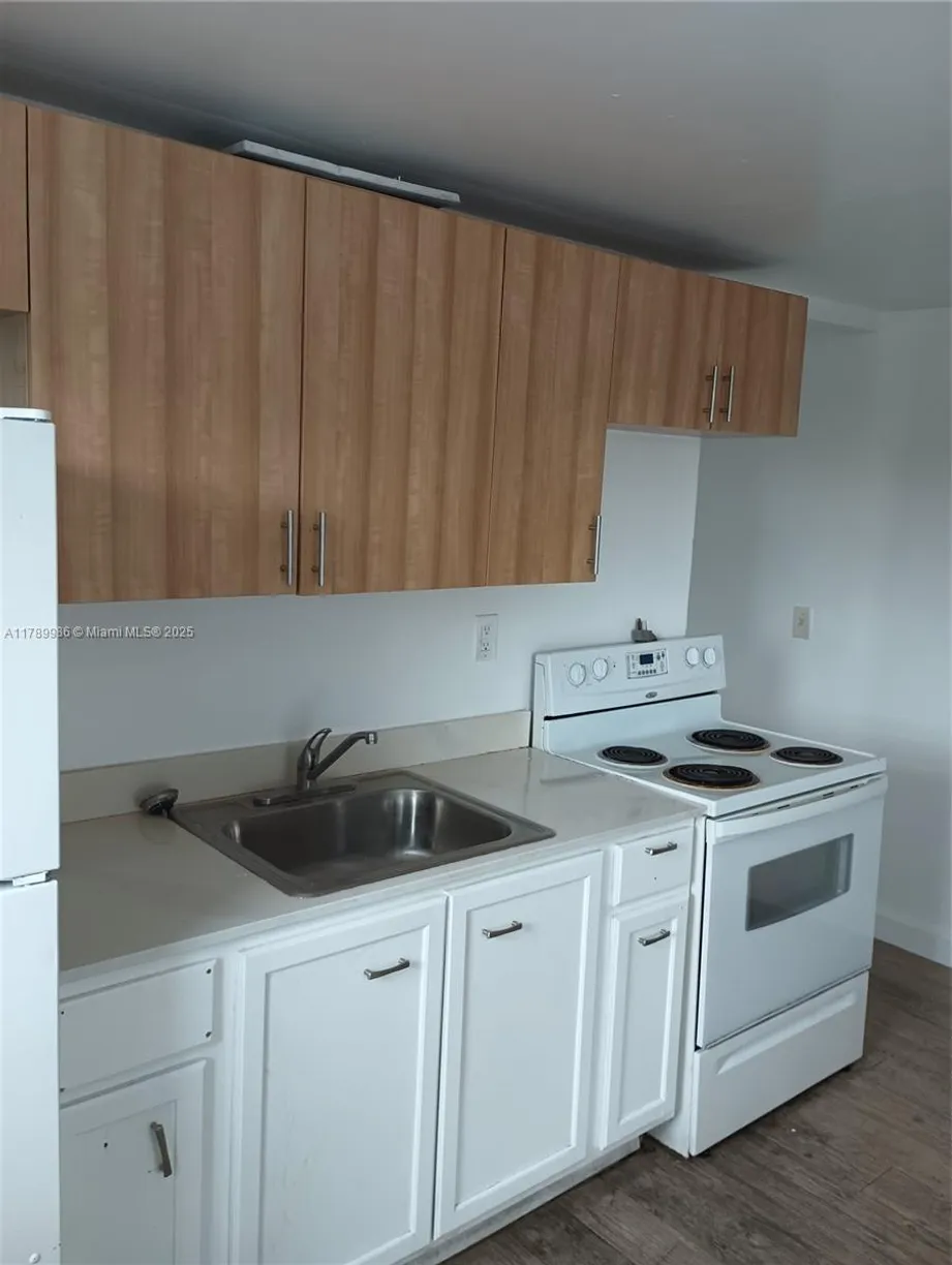 South Florida Real Estate | View 1186 NW 103rd St, 1 | 2 Beds, 1 Bath