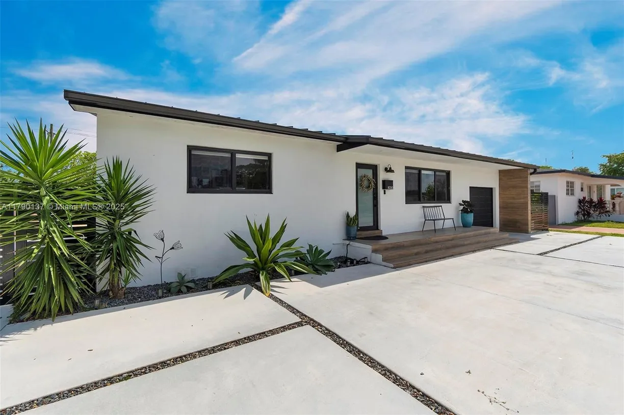 South Florida Real Estate | View 8230 SW 38th St | Listing