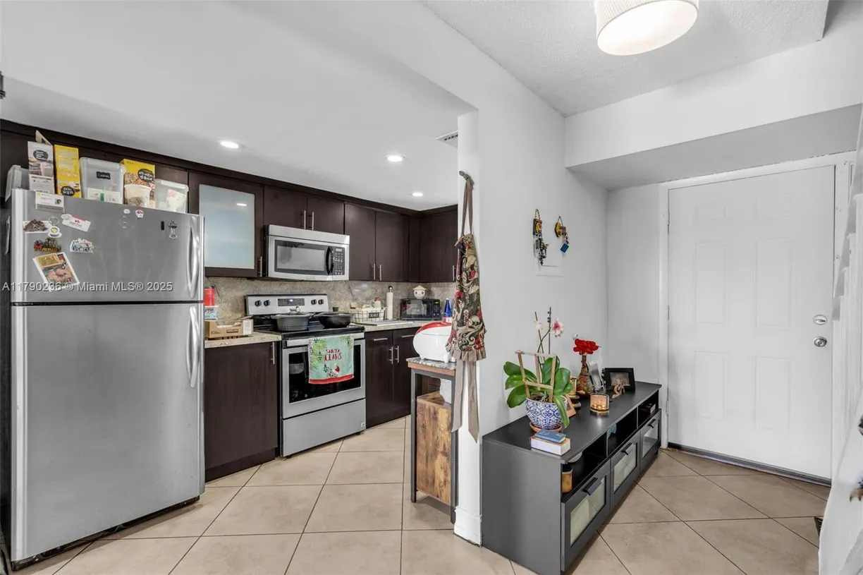 South Florida Real Estate | View 9363 Fontainebleau Blvd, H207 | 1 Bed, 1 Bath