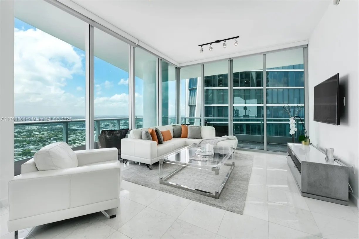South Florida Real Estate | View 900 Biscayne Blvd, 5812 | Listing