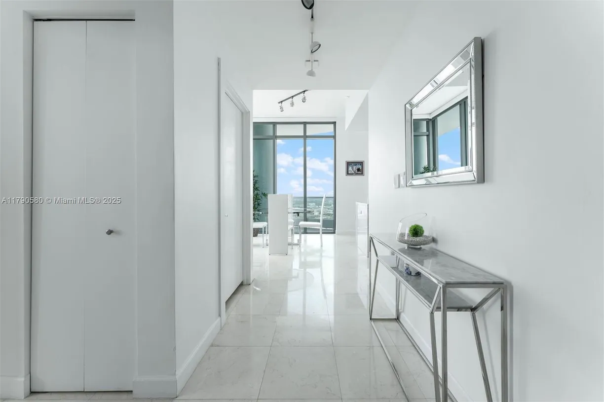 South Florida Real Estate | View 900 Biscayne Blvd, 5812 | Listing