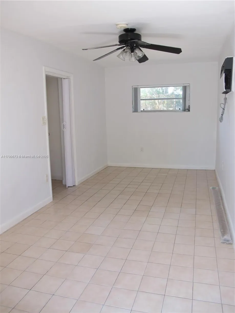 South Florida Real Estate | View 926 SW 10th Ave, 3 | Listing