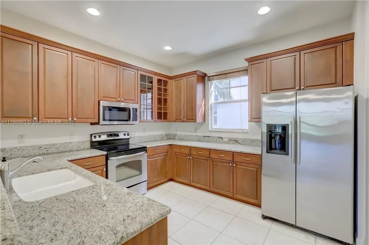 South Florida Real Estate | View 1033 NE 17th Way, 2102 | Listing