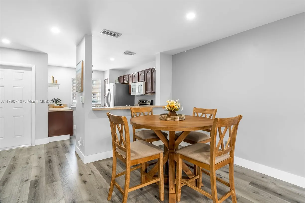 South Florida Real Estate | View 13906 SW 174th St | Listing