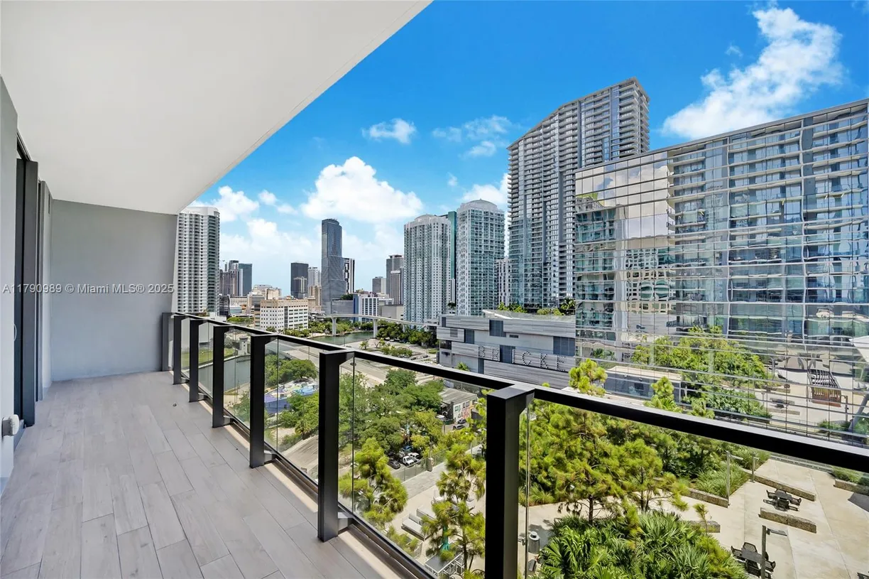 South Florida Real Estate | View 88 SW 7th St, 1009 | Listing