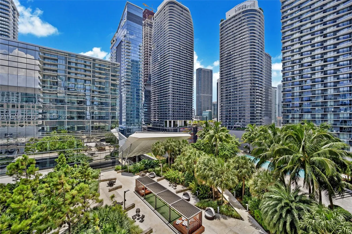 South Florida Real Estate | View 88 SW 7th St, 1009 | 2 Beds, 2 Baths