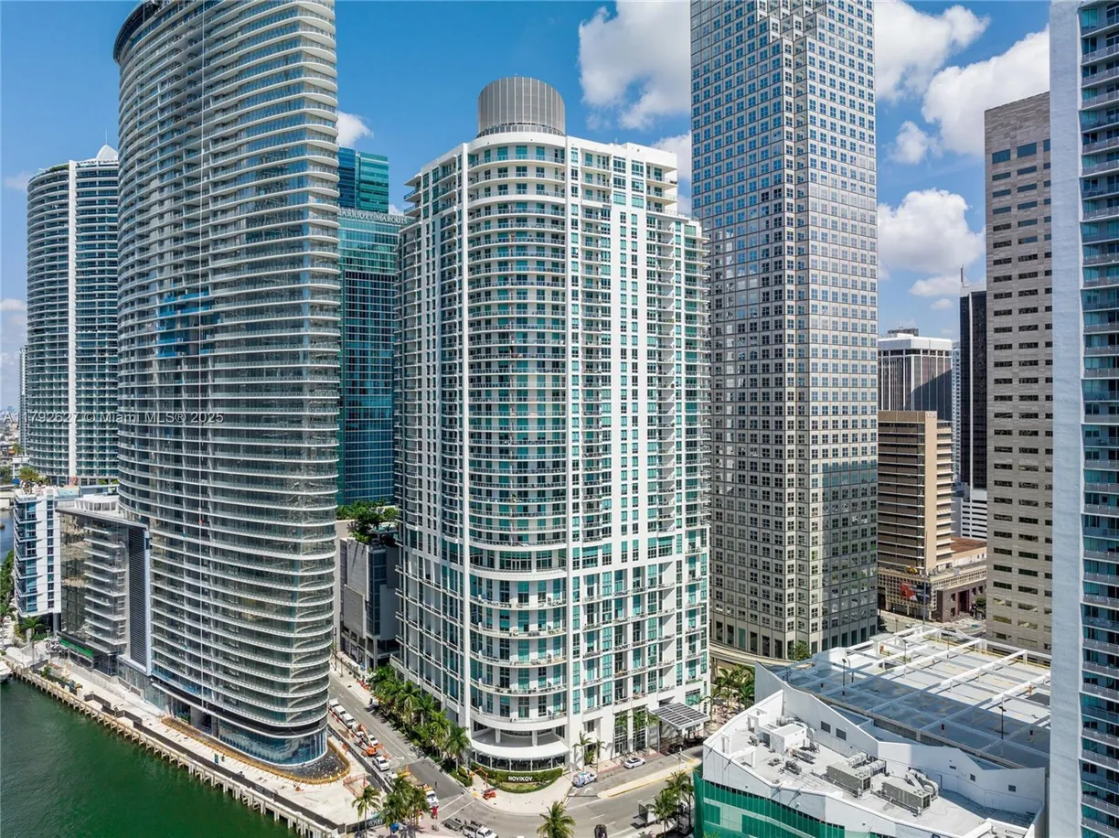 South Florida Real Estate | View 300 S Biscayne Blvd, L-1214 | 1 Bed, 1 Bath