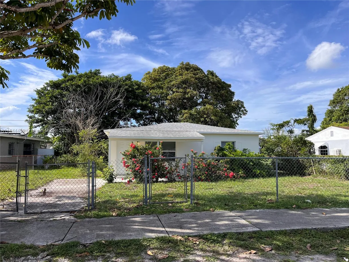 2481 NW 154th St Miami Gardens - B3496fa2f7ca480ebcb82623d724e31d