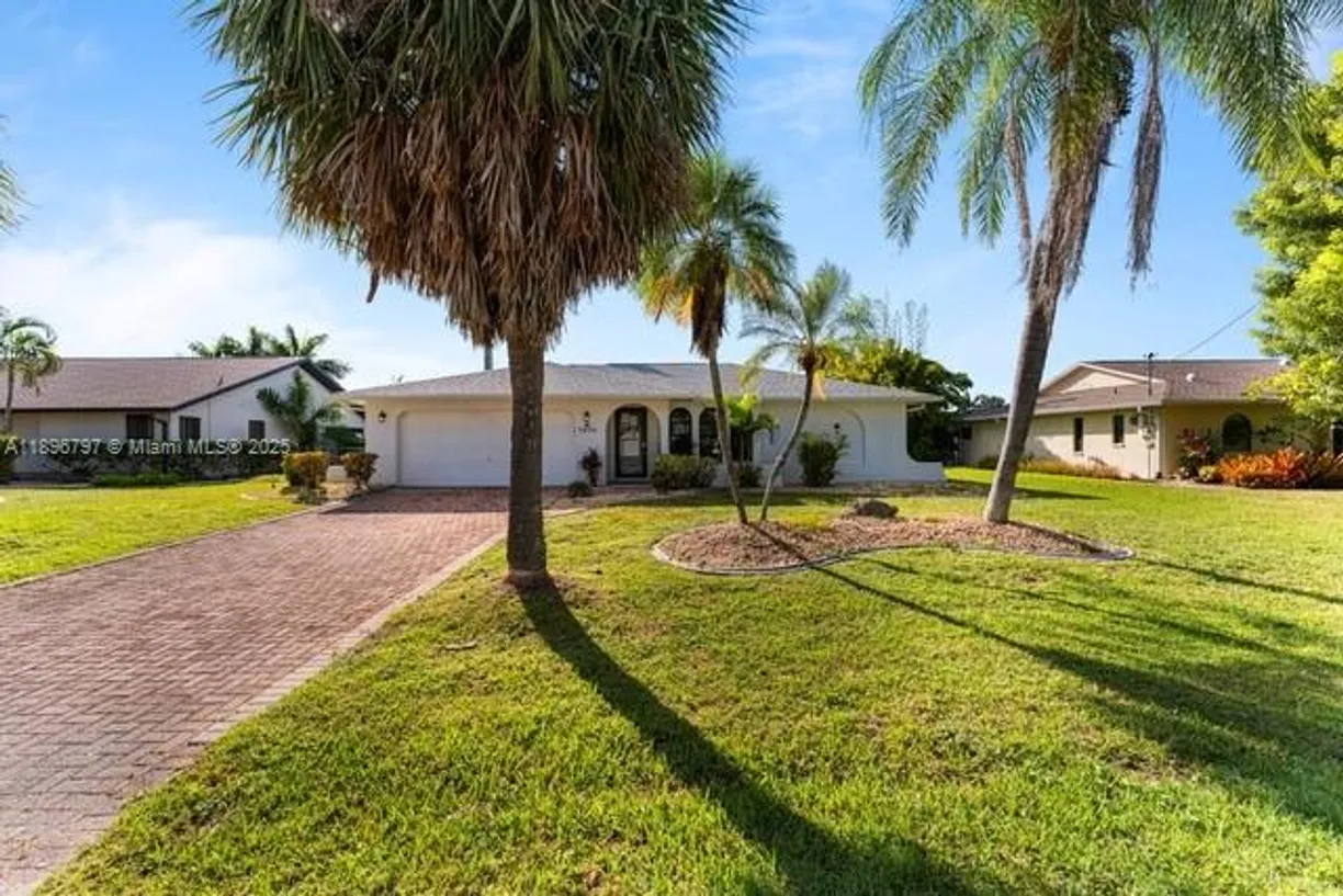 2508 Skyline Blvd Cape Coral Fl 33914null