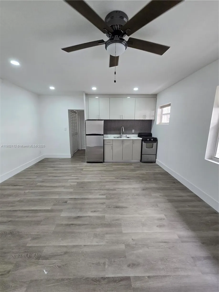 323 Washington Ave #6, Miami Beach, FL 33139 Property for rent