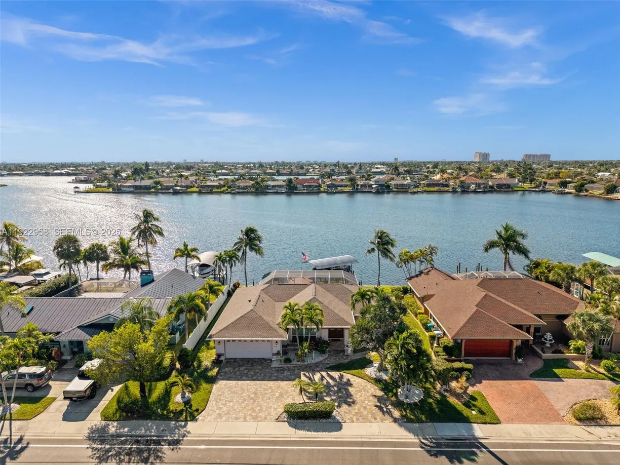 1616 Cape Coral Parkway Westnull