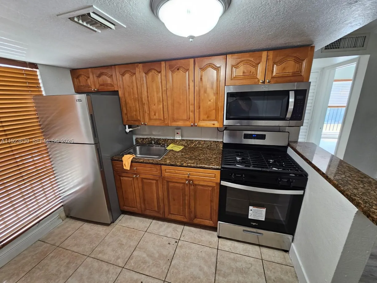 241 S Royal Poinciana Blvd #202, Miami Springs, FL 33166 Property for rent