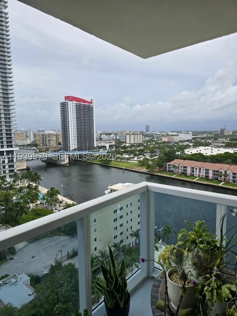 3800 S Ocean Dr #1607, Hollywood, FL 33019 Property for sale