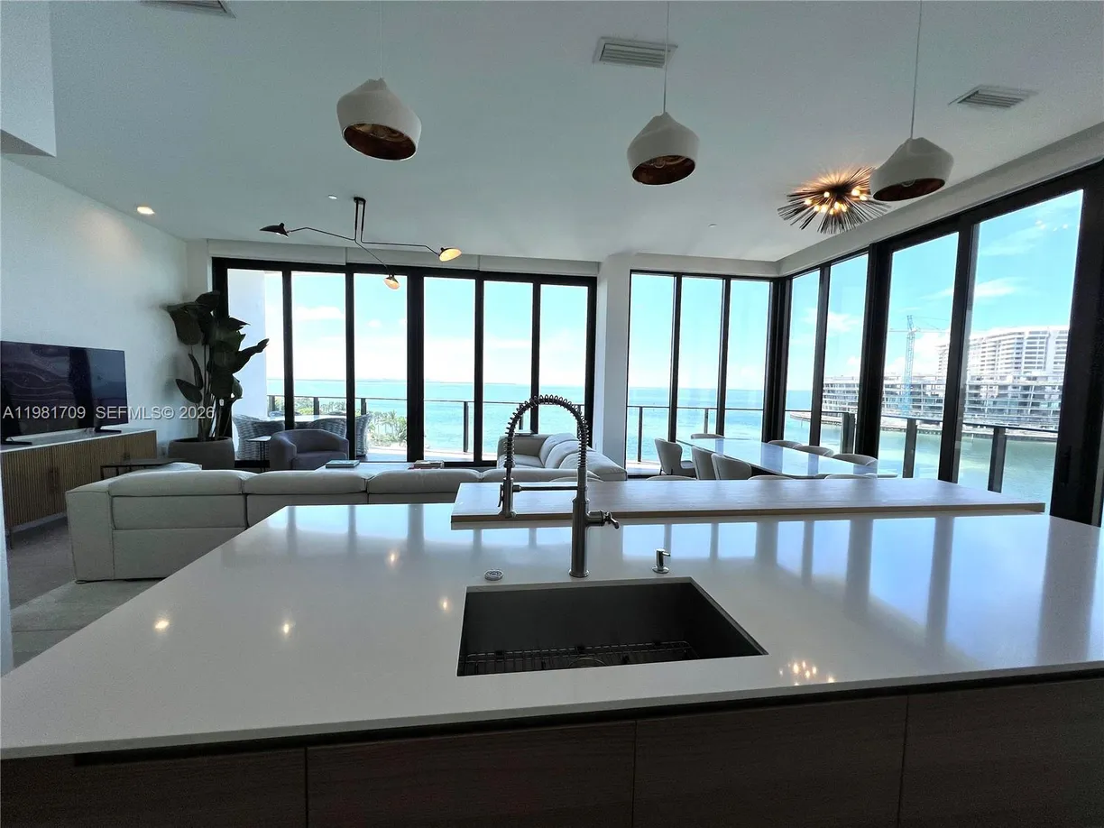 3581 E Glencoe St #601, Miami, FL 33133 Property for rent