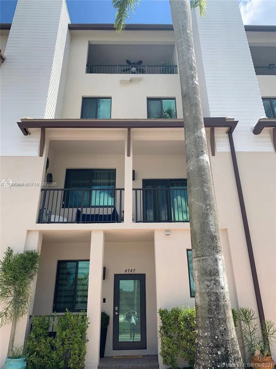 4747 NW 85th Ave, Doral, FL 33166 Property for sale