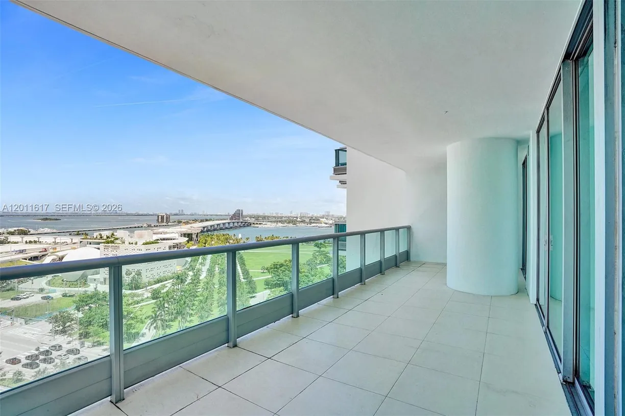 900 Biscayne Blvd #1808, Miami, FL 33132 Property for sale