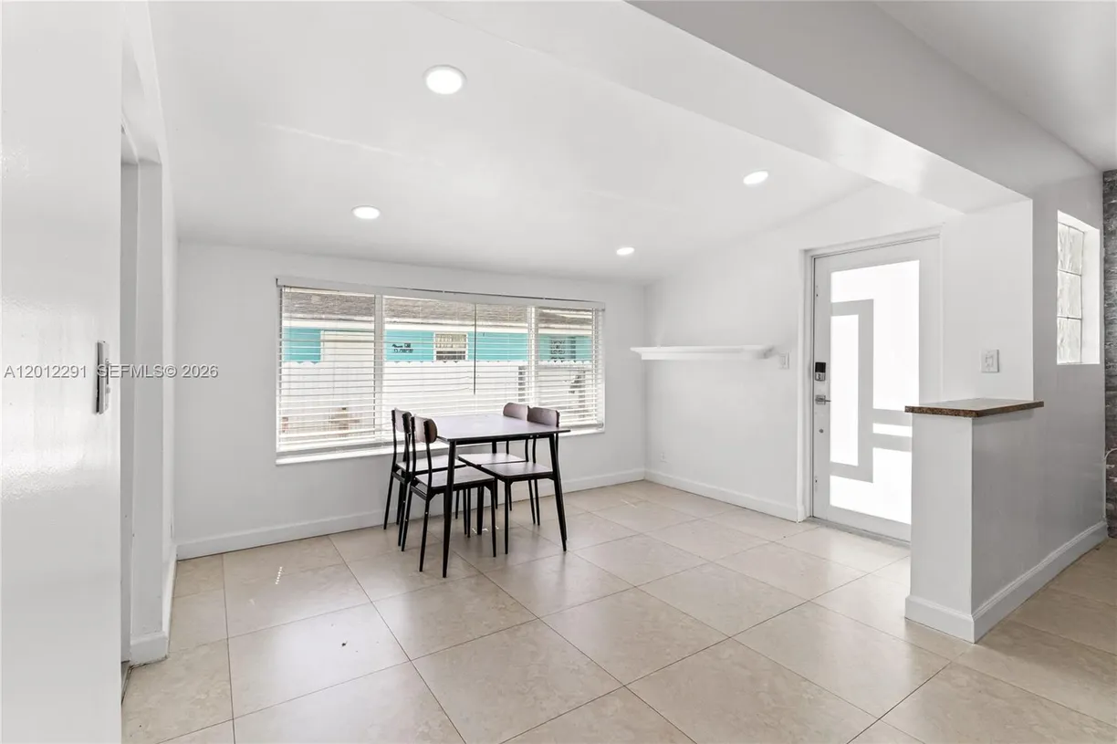 2729 Harding St, Hollywood, FL 33020 Property for sale