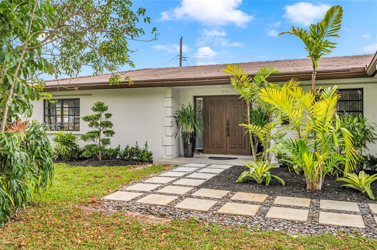 1111 NW 70th Ter, Plantation, FL 33313 Property for sale