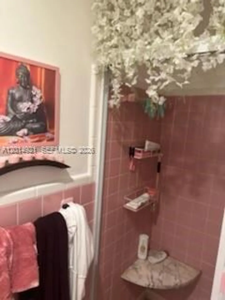 470 NE 45th St, Boca Raton, FL 33431 Property for sale