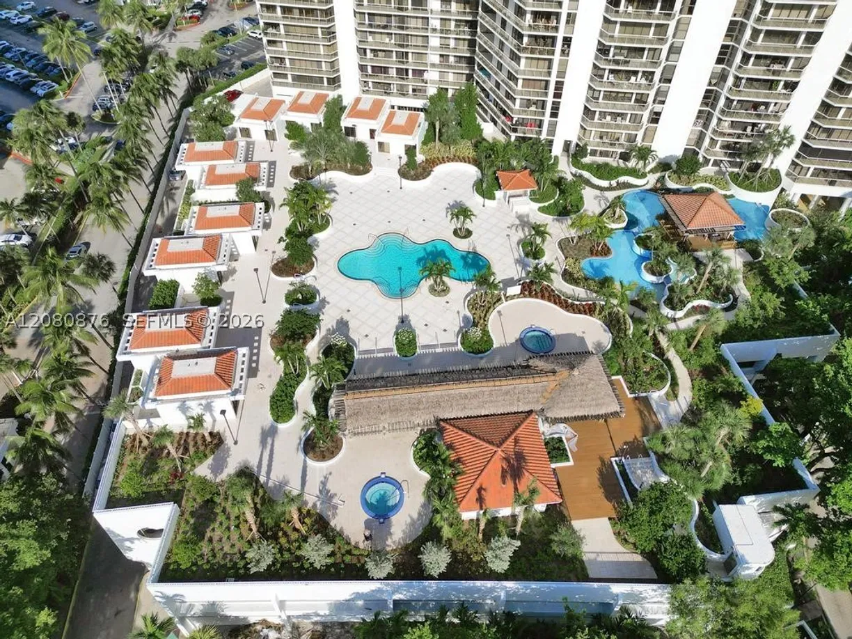 20281 E Country Club Dr #CABANA 3, Aventura, FL 33180 Property for sale