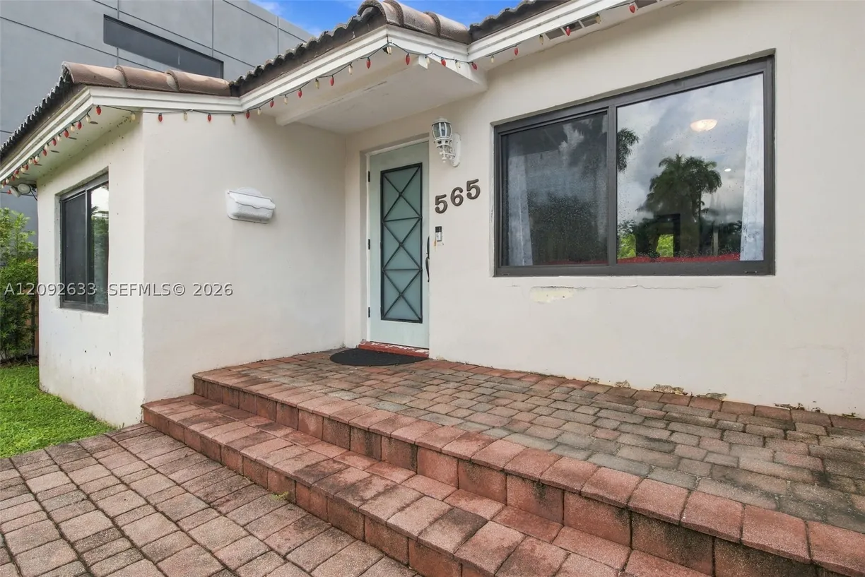 565 East Dr, Miami Springs, FL 33166 Property for sale