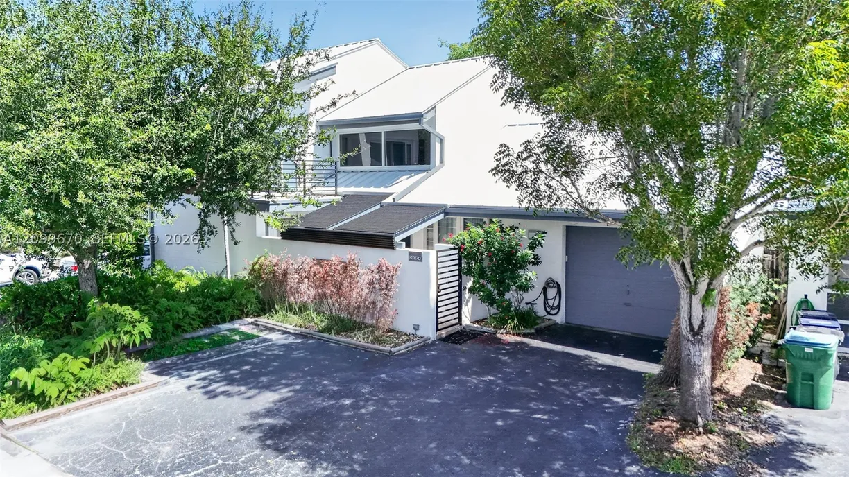 20304 SW 85th Ave, Cutler Bay, FL 33189 Property for sale