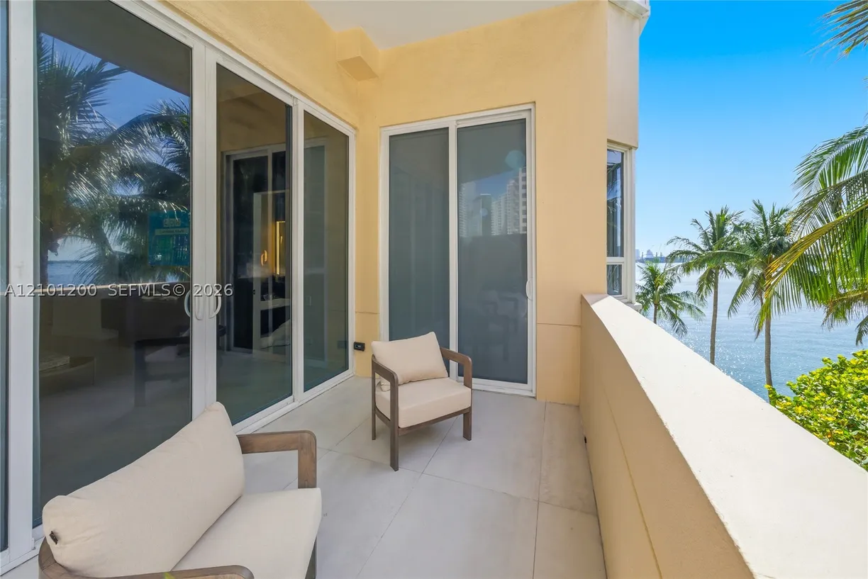 808 Brickell Key Dr #408, Miami, FL 33131 Property for sale
