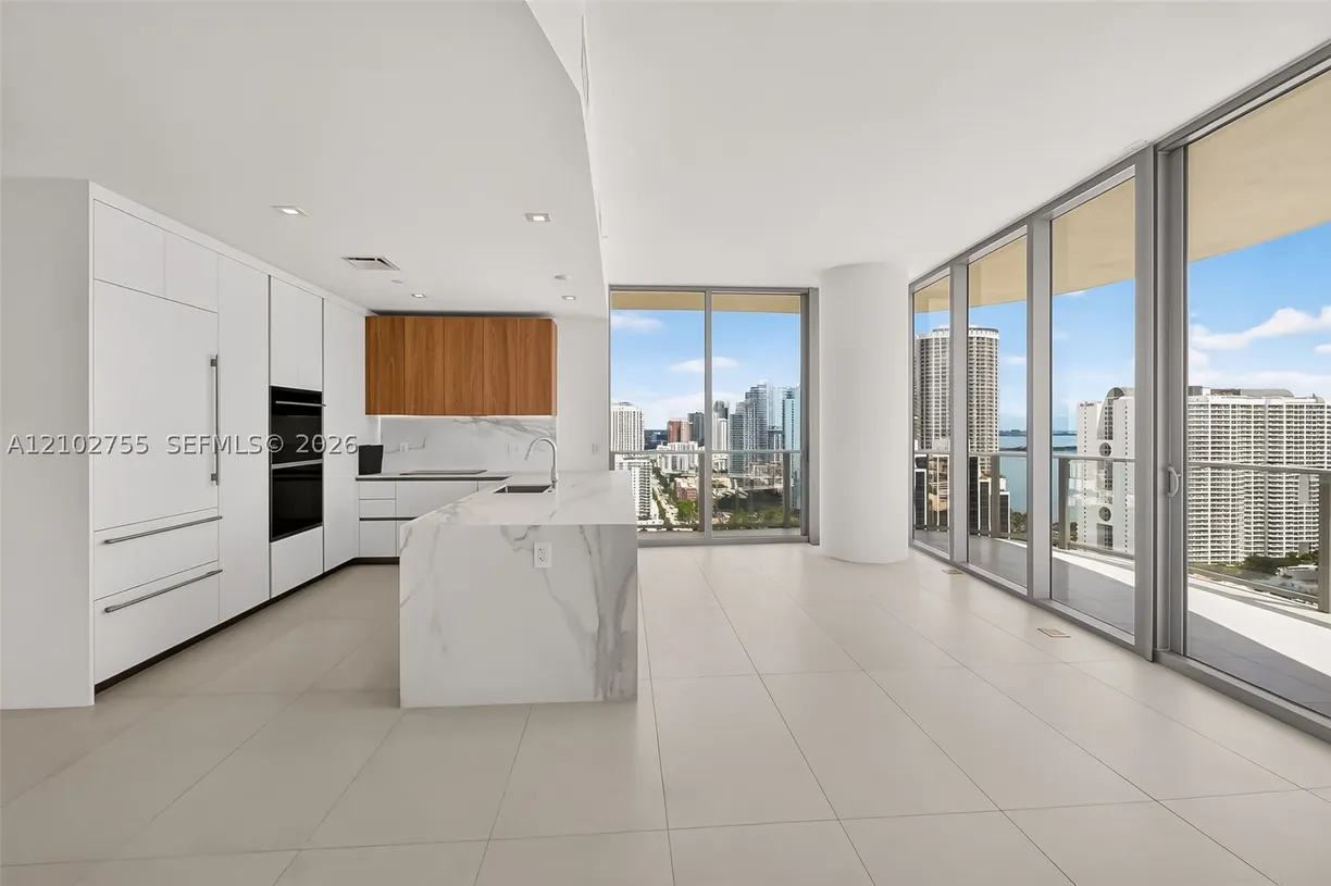 1400 Biscayne Blvd #2906, Miami, FL 33132 Property for sale