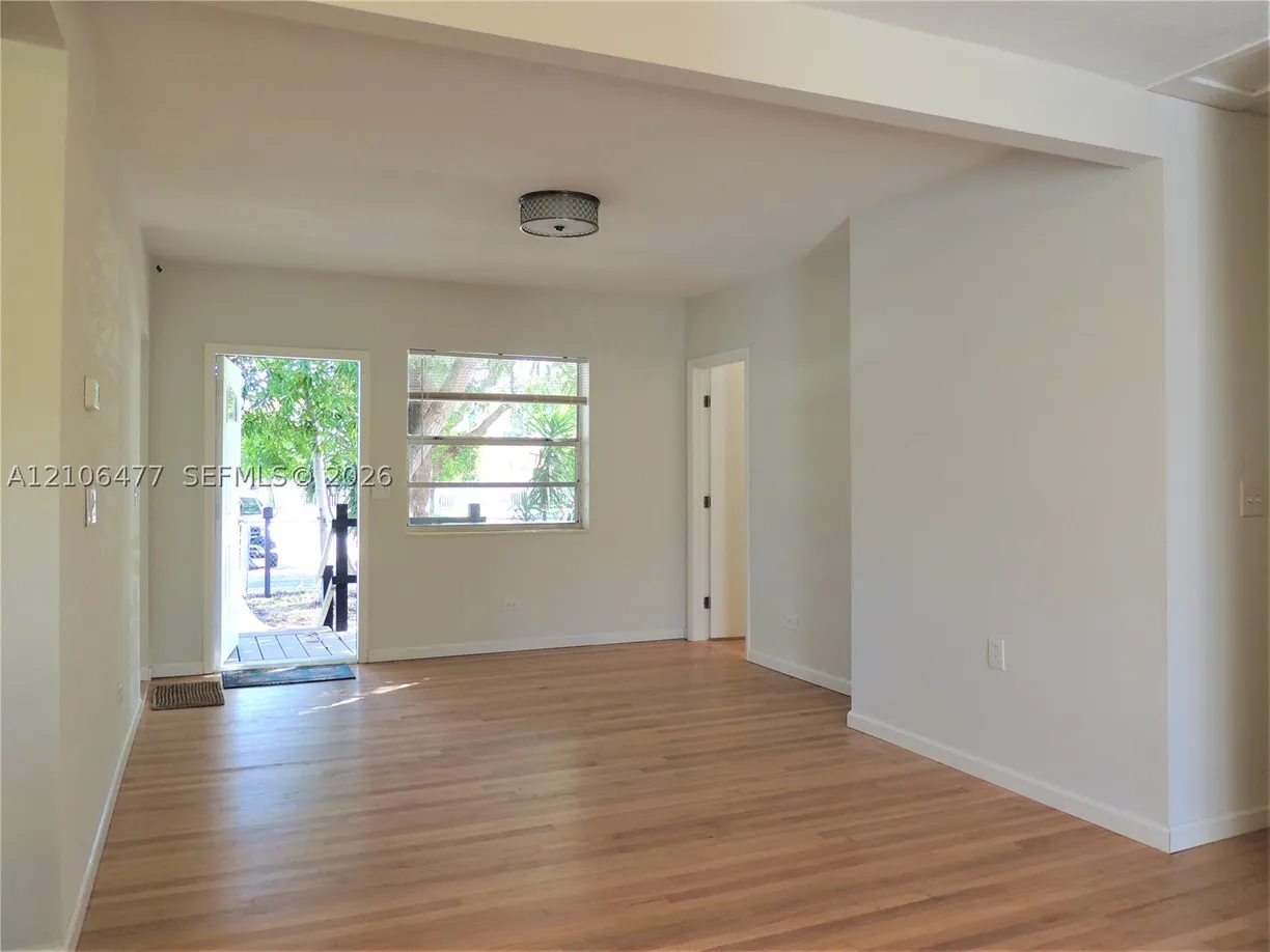 17160 NE 21st Ave, North Miami Beach, FL 33162 Property for sale