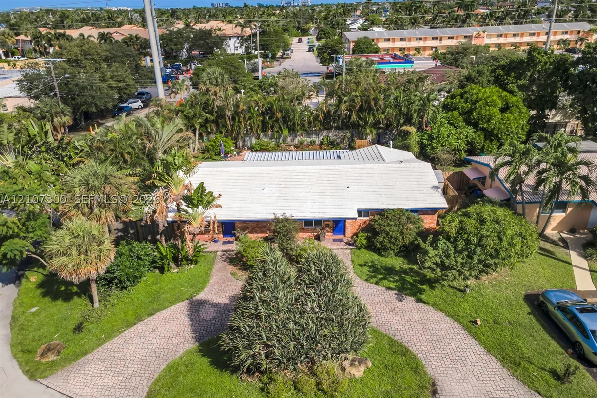 2051 NE 68th St, Fort Lauderdale, FL 33308 Property for sale