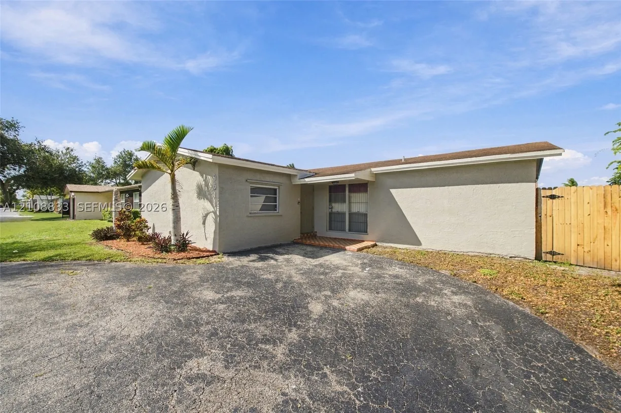 9611 Johnson St, Pembroke Pines, FL 33024 Property for sale
