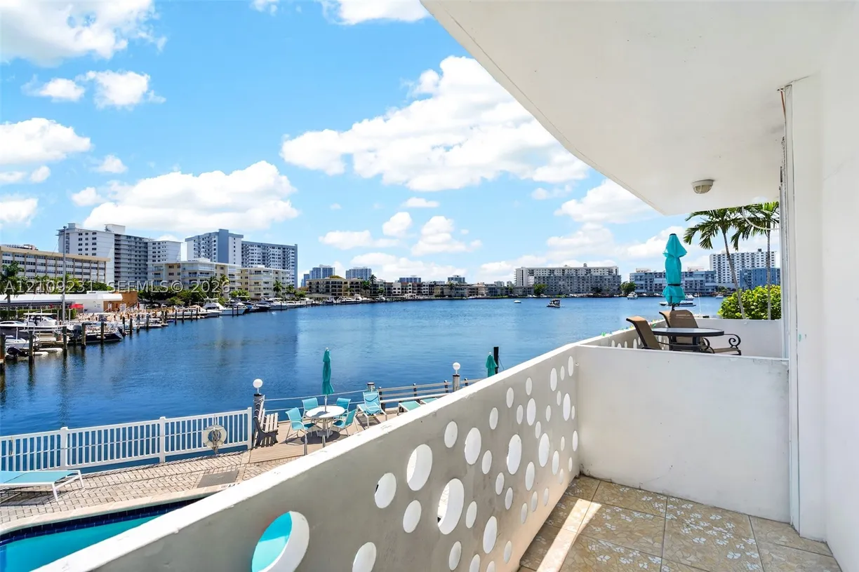 2500 Diana Dr #216, Hallandale Beach, FL 33009 Property for sale