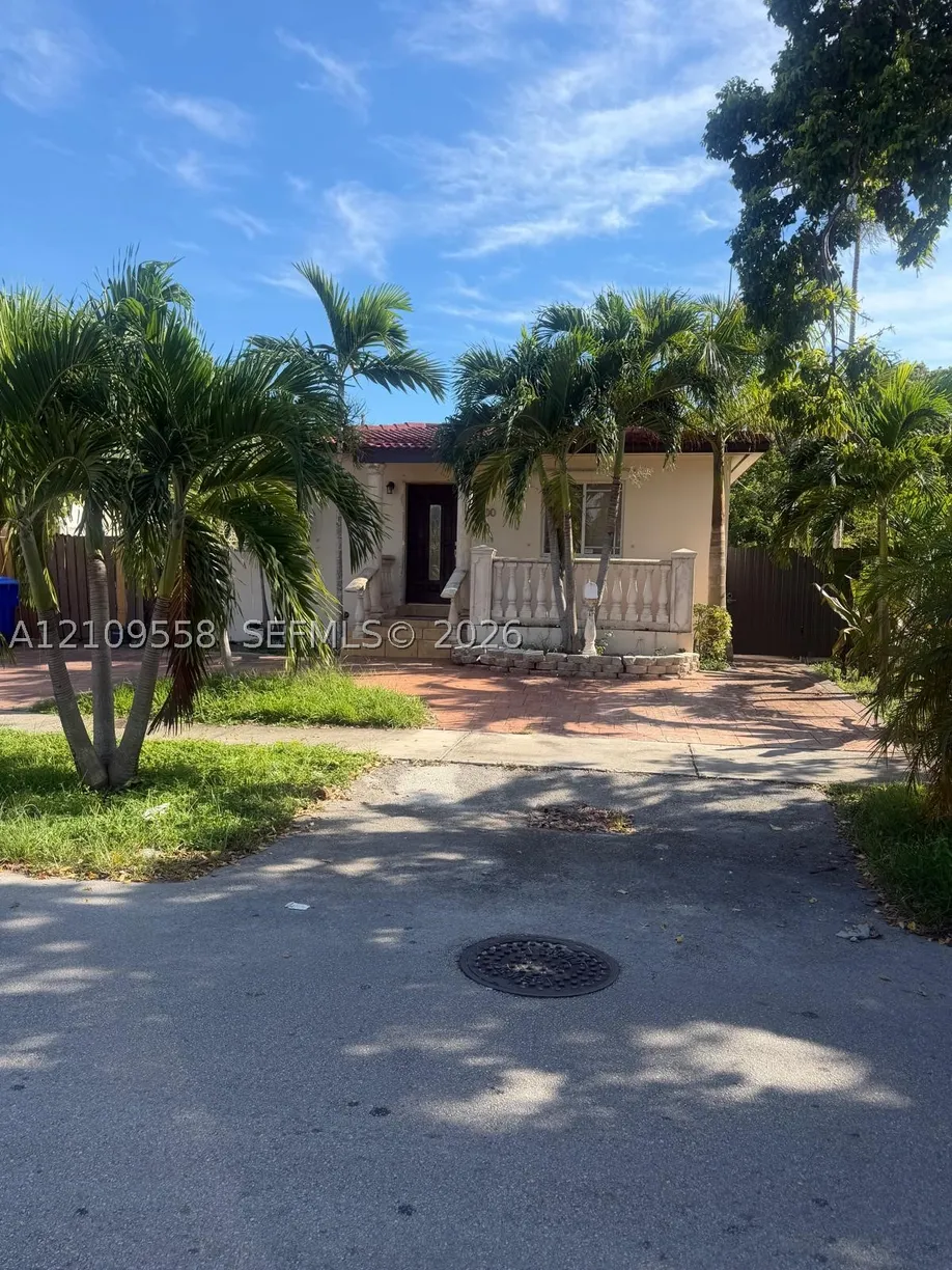2800 SW 11th St, Miami, FL 33135 Property for sale