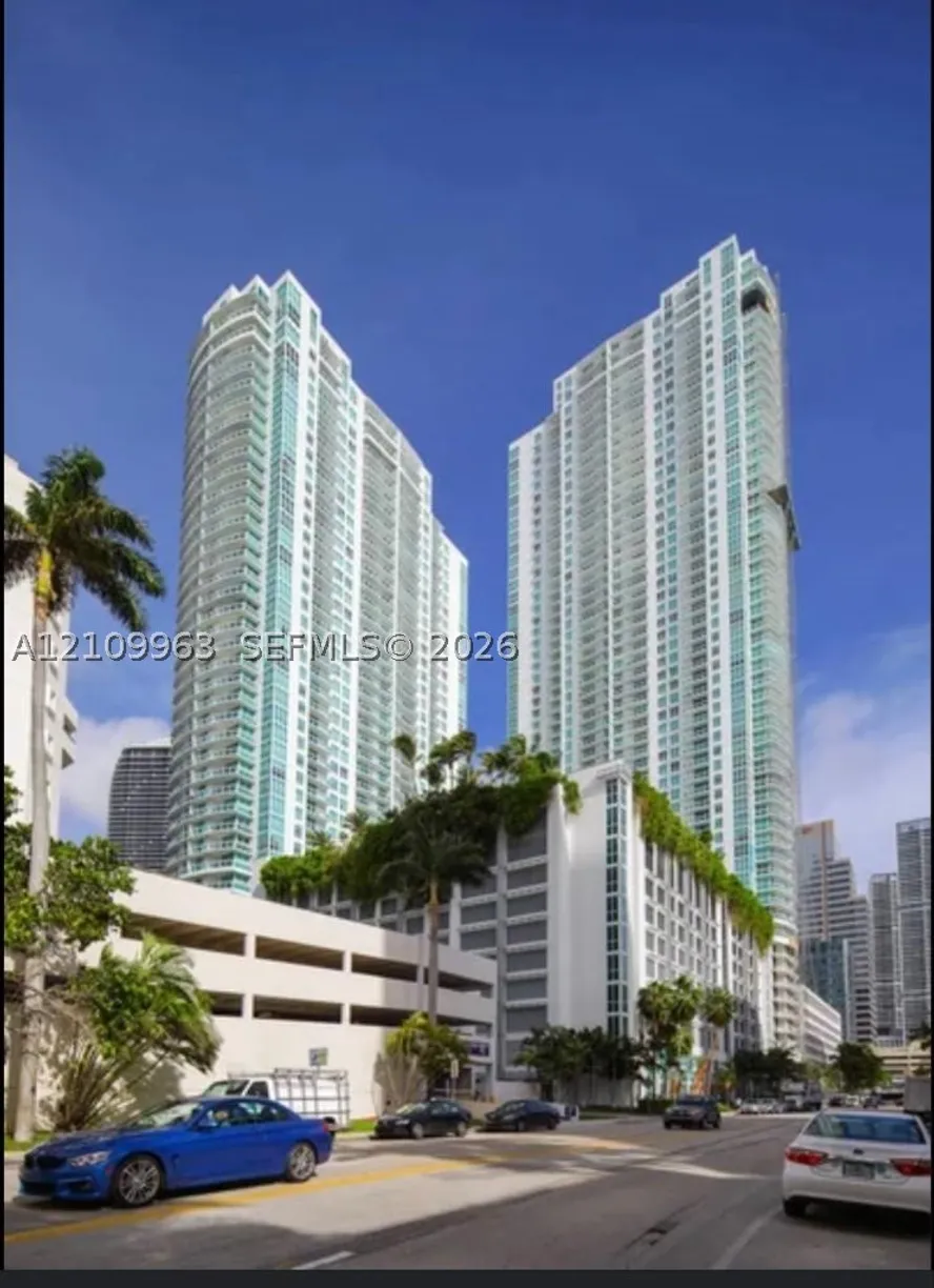 950 Brickell Bay Dr #701, Miami, FL 33131 Property for sale