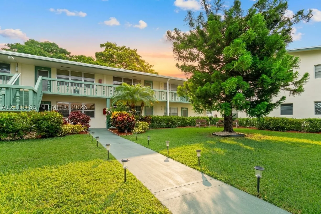 115 E Upminster E #115, Deerfield Beach, FL 33442 Property for sale