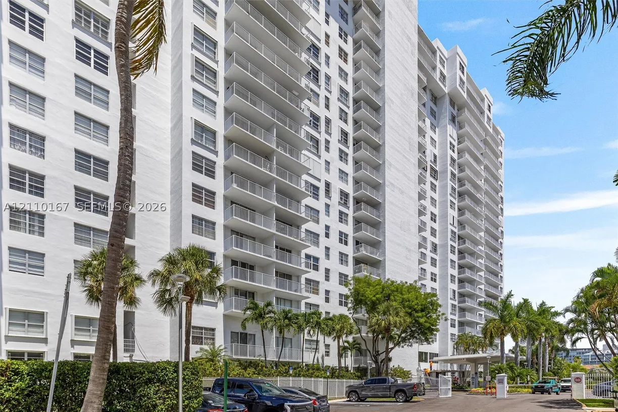 2851 NE 183rd St #309E, Aventura, FL 33160 Property for sale
