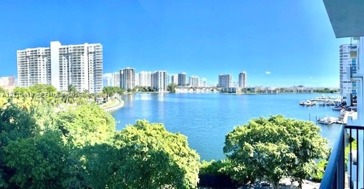 2780 NE 183rd St #517, Aventura, FL 33160 Property for sale
