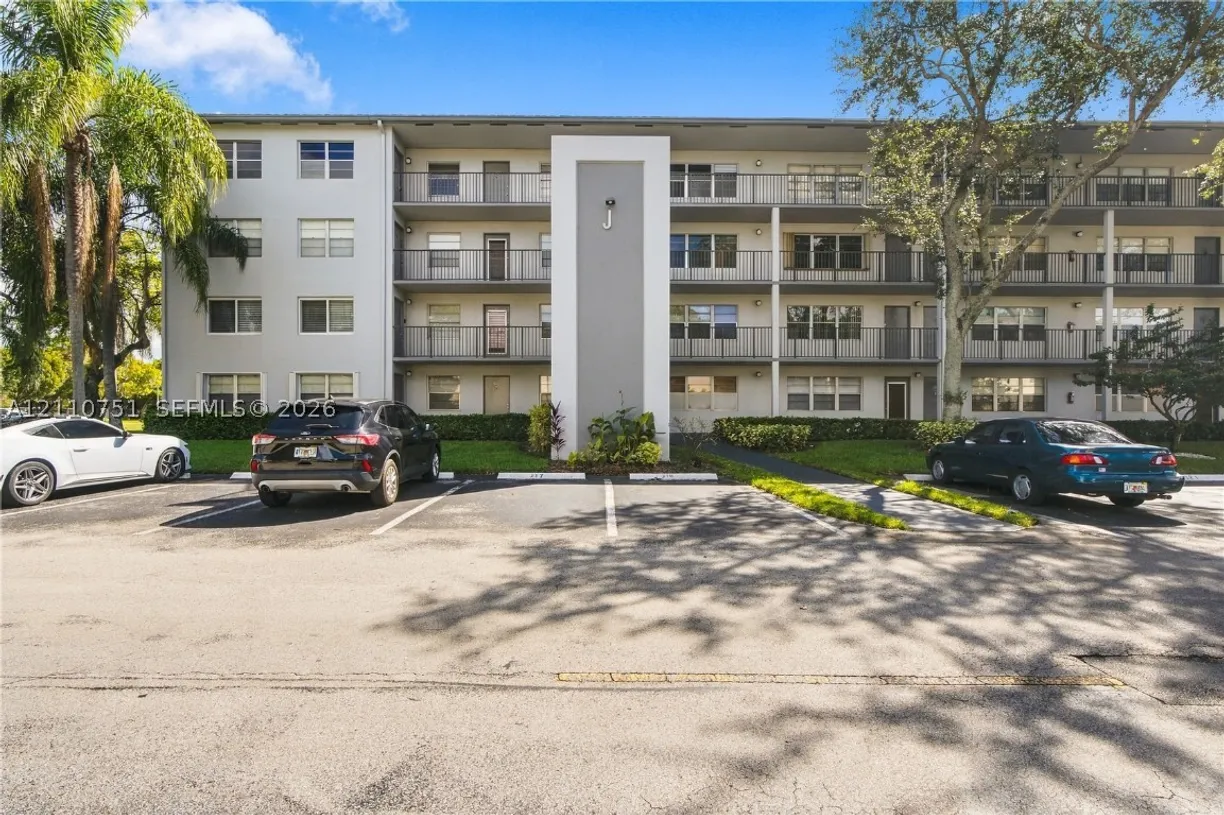 101 SW 132nd Way #402J, Pembroke Pines, FL 33027 Property for sale