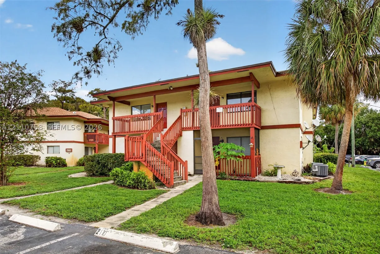 2070 NW 43rd Ter #7, Lauderhill, FL 33313 Property for sale