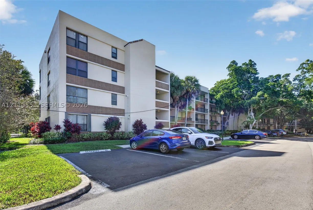 7500 NW 1st Ct #302-3, Plantation, FL 33317 Property for sale